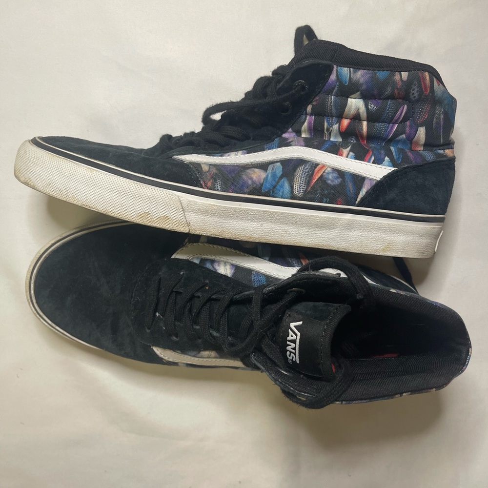 Woman’s Vans with rare authentic pattern